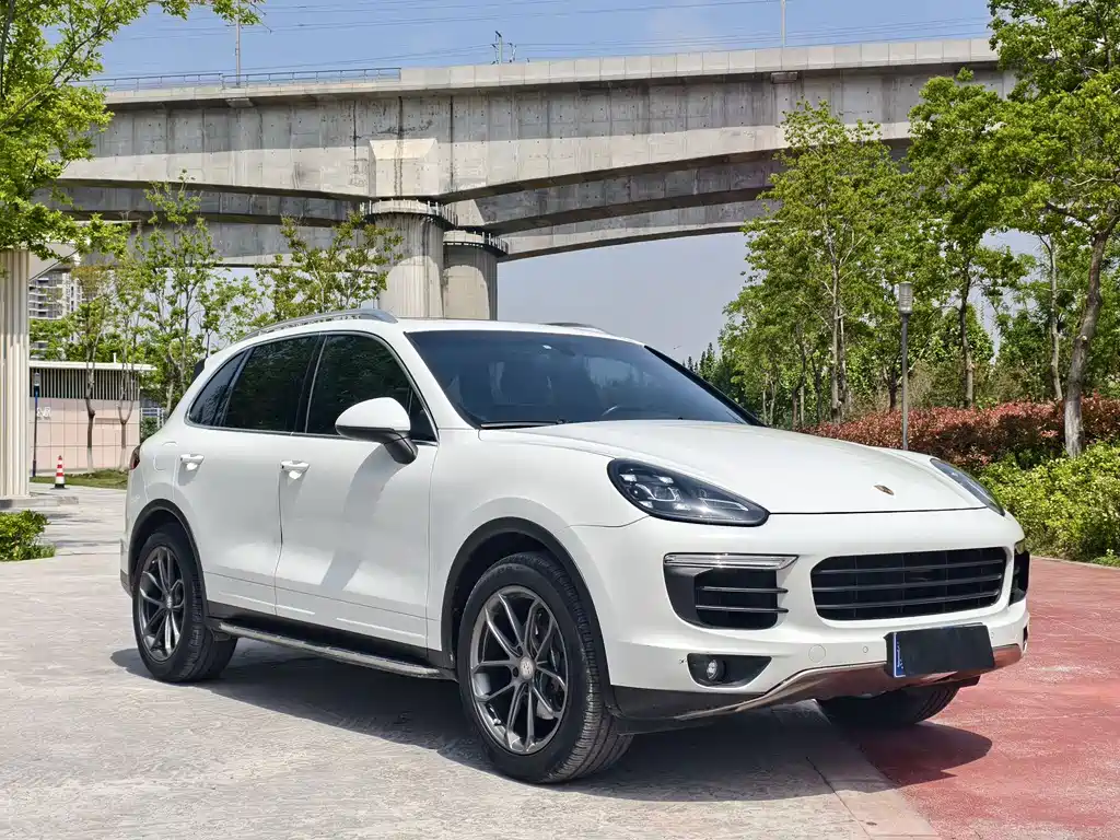 Porsche Cayenne 2016 — фото 3