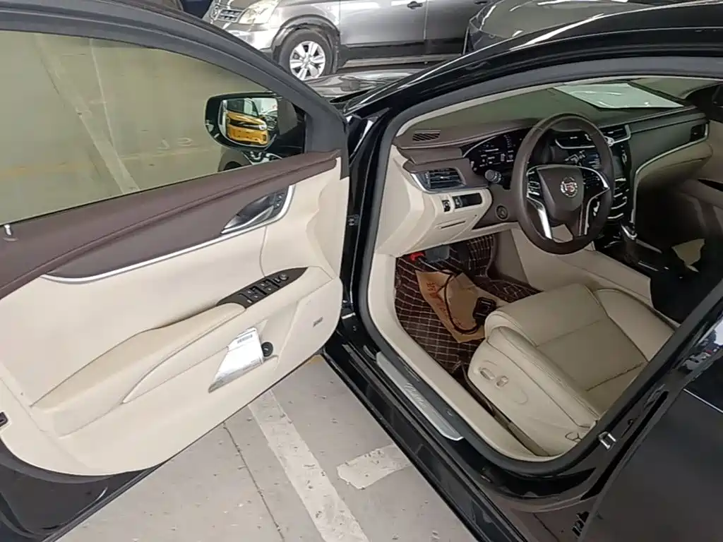 Cadillac XTS 2015 — фото 16