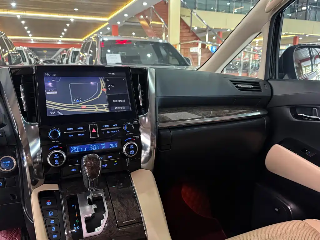 Toyota Vellfire 2021 — фото 12