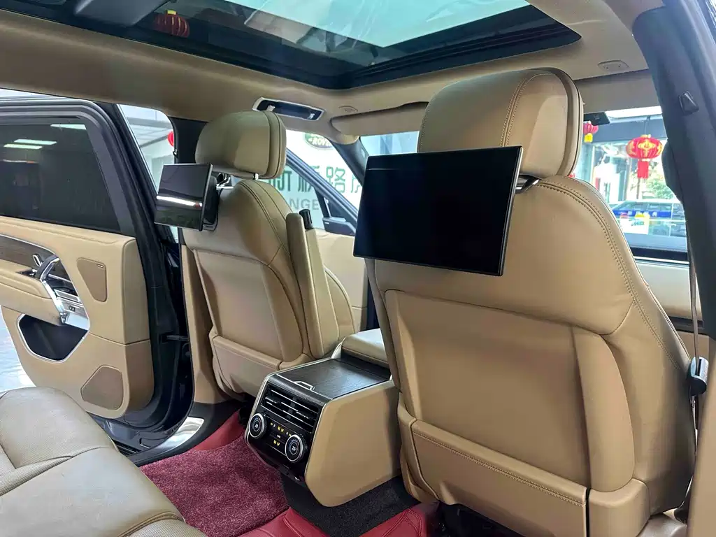 Land Rover Range Rover 2023 — фото 11
