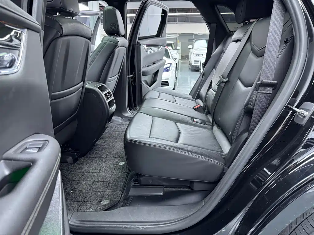Cadillac XT5 2020 — фото 17