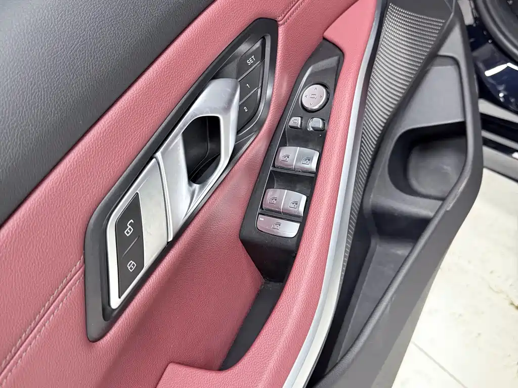 BMW 3 Series 2023 — фото 13
