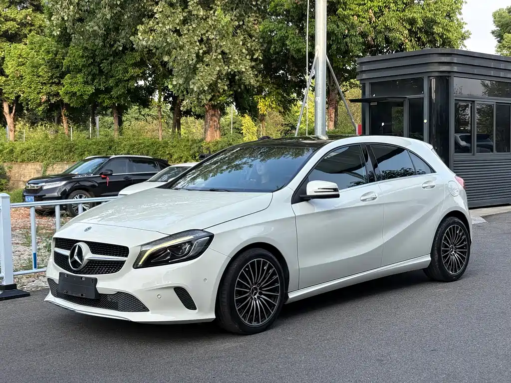 Mercedes-Benz A-Class 2018 — фото 1