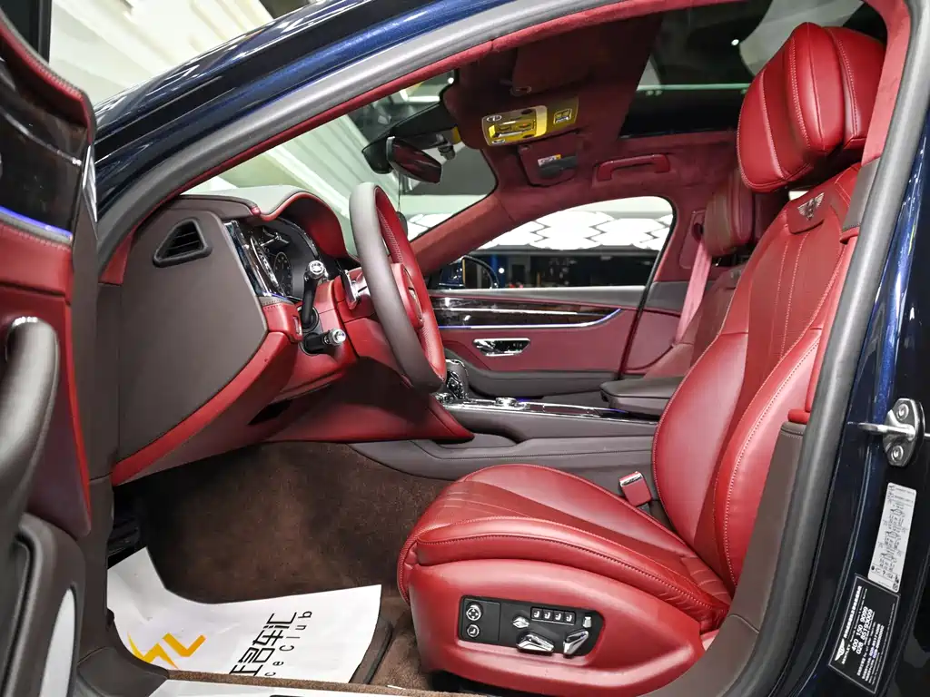 Bentley Flying Spur 2021 — фото 13