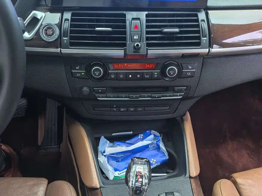 BMW X6 2010 — фото 18