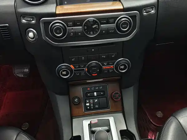 Land Rover Discovery 2015