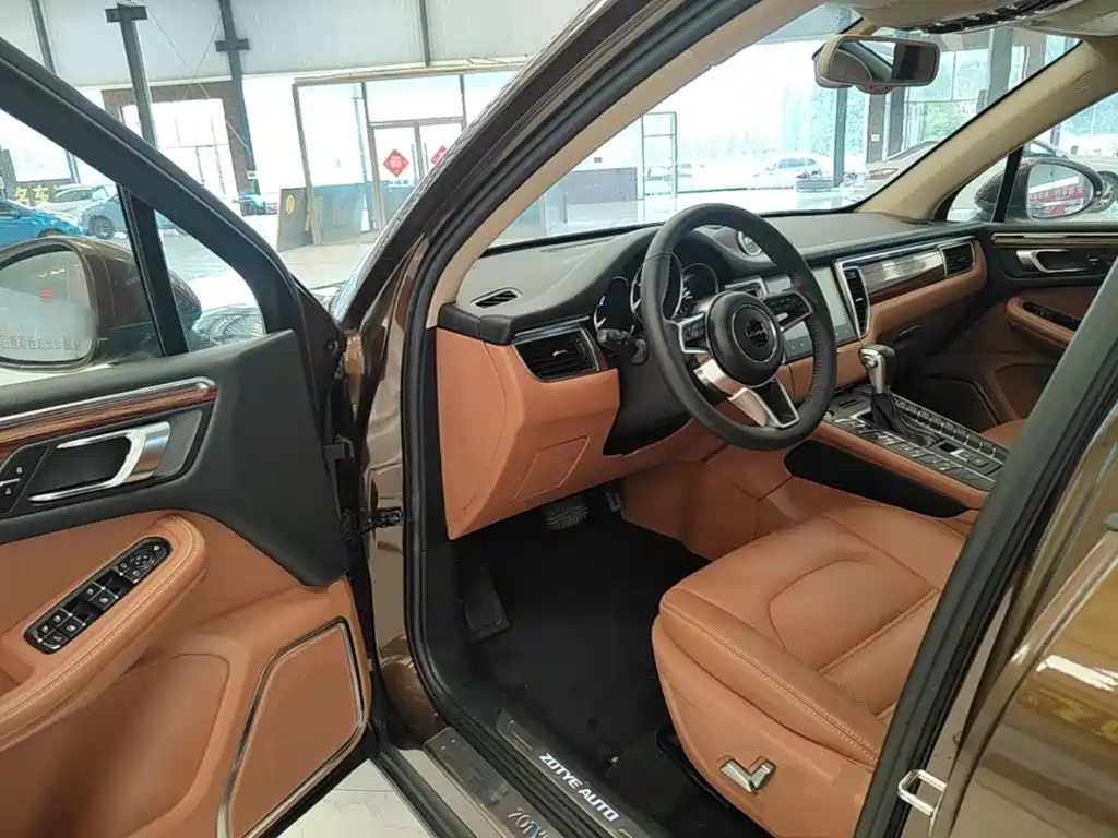 Zotye SR9 2018 — фото 16