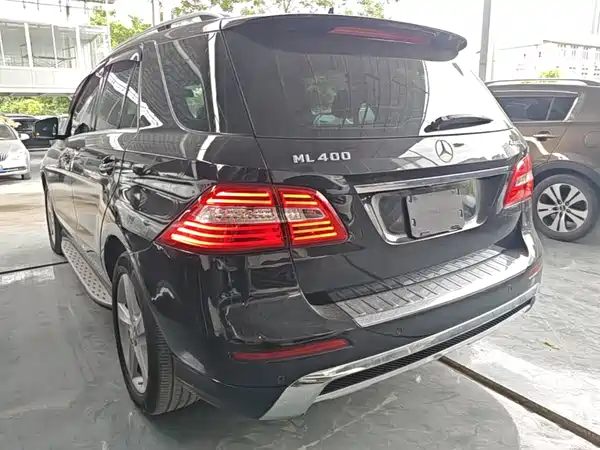 Mercedes-Benz M-Class 2015