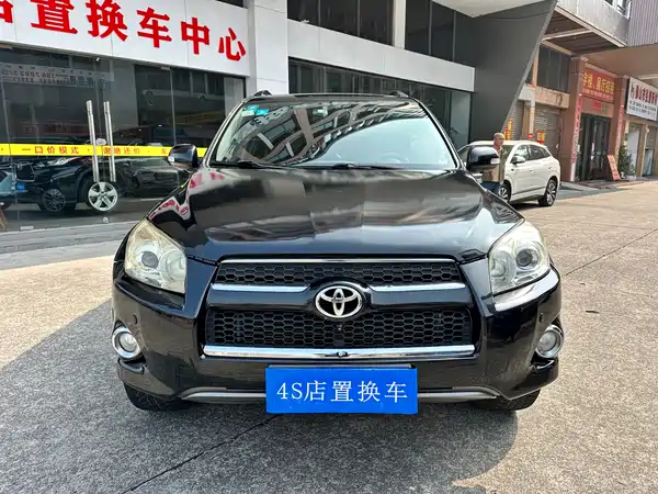 Toyota RAV4 2011