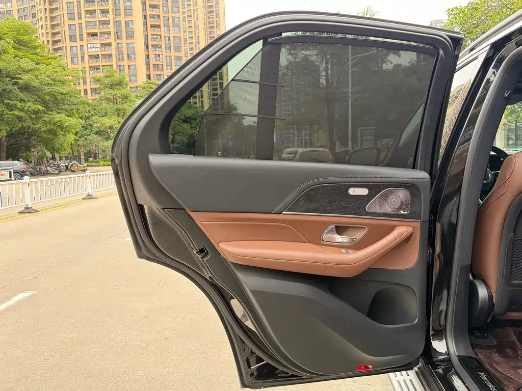 Mercedes-Benz GLE 2025 — фото 12