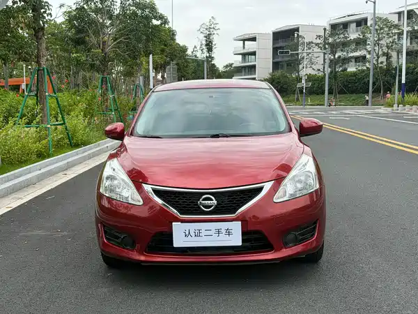 Nissan Tiida 2014