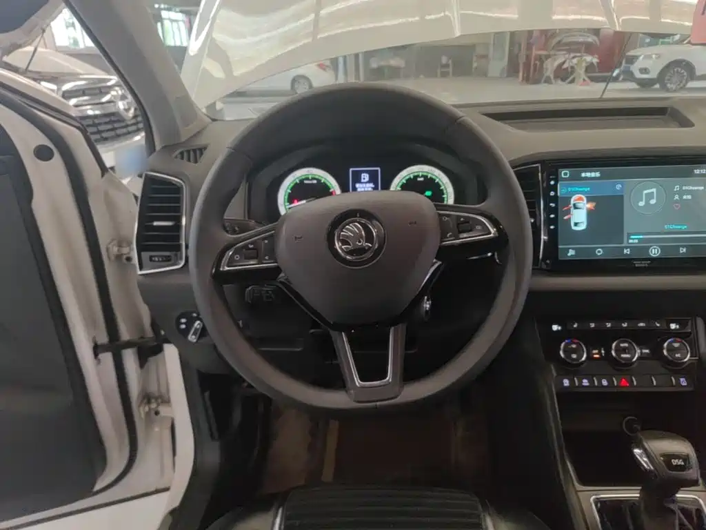 Skoda Karoq 2019 — фото 11