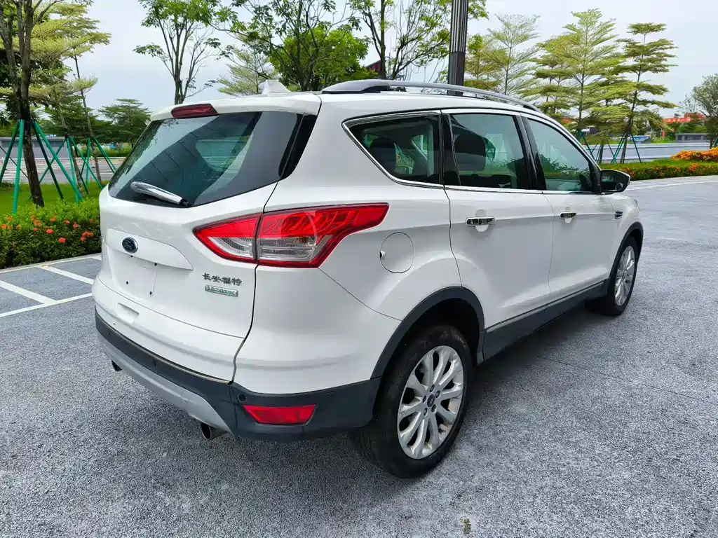 Ford Kuga 2014 — фото 6
