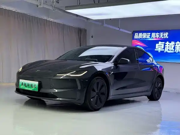 Tesla Model 3 2024