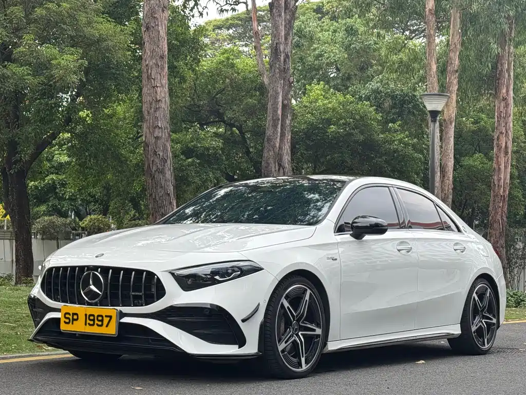 Mercedes-Benz A-Class AMG 2024 — фото 1