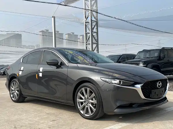 Mazda 3 Axela 2022