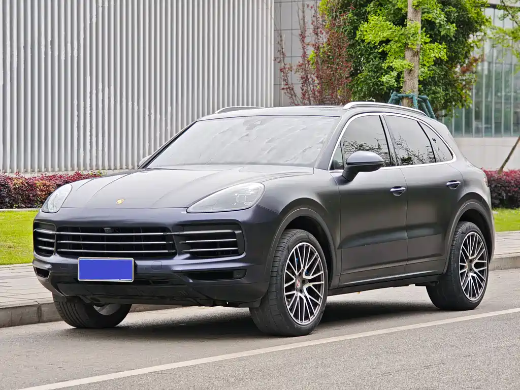 Porsche Cayenne 2019 — фото 1