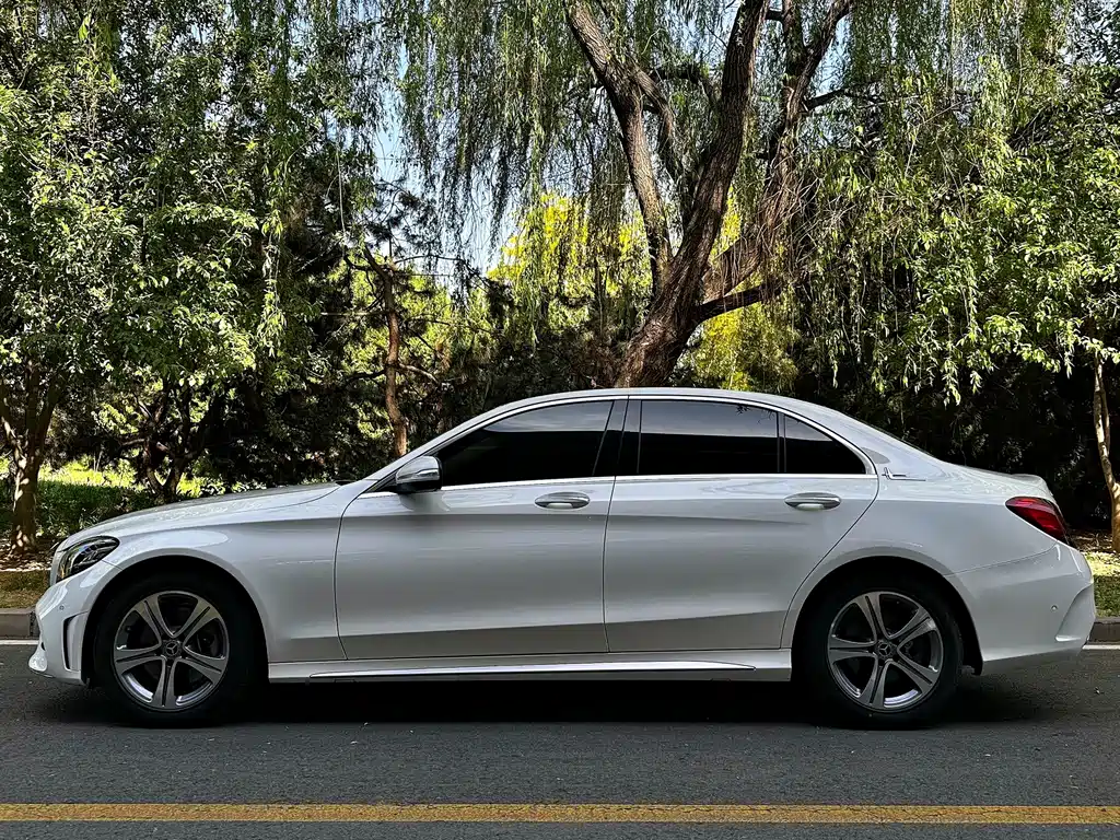 Mercedes-Benz C-Class 2020 — фото 3