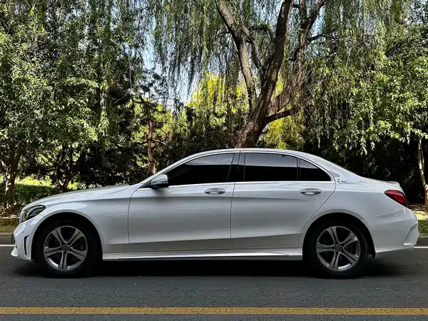Mercedes-Benz C-Class 2020