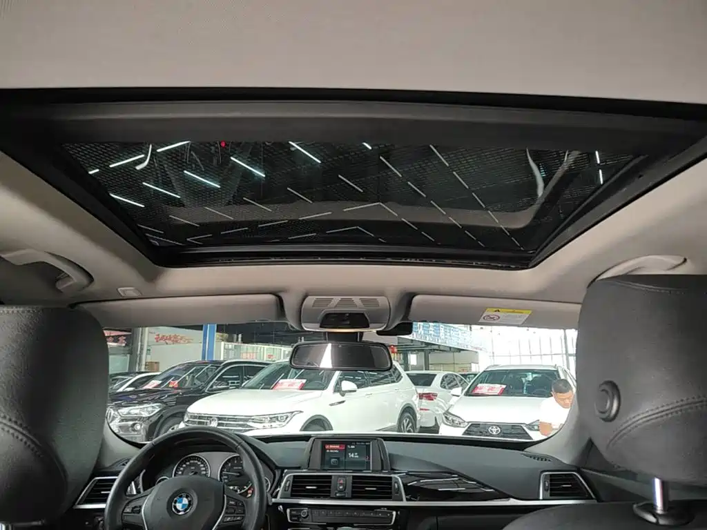 BMW 3 Series GT 2018 — фото 14