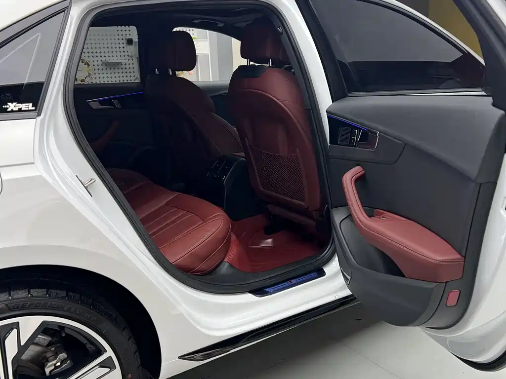 Audi A4L 2023