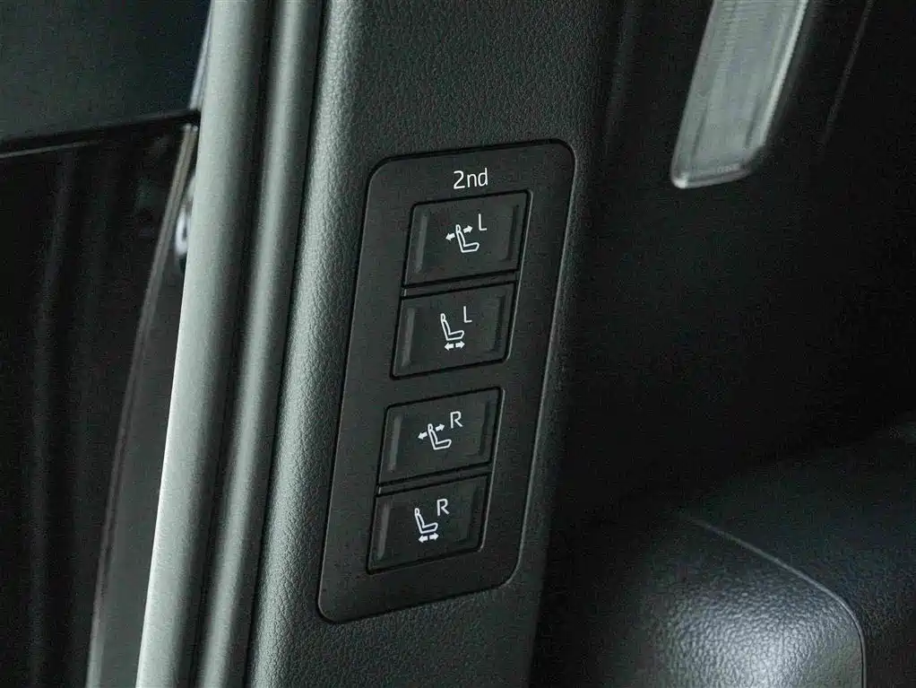Toyota Alphard 2025 — фото 24
