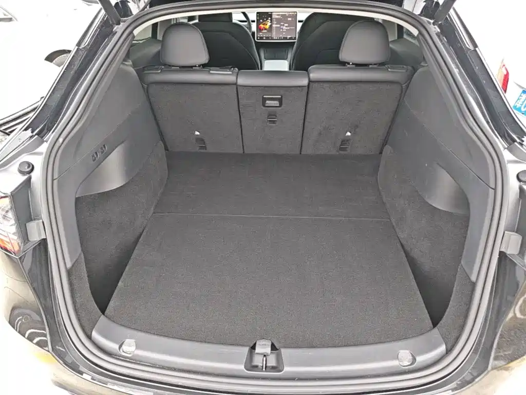 Tesla Model Y 2023 — фото 19