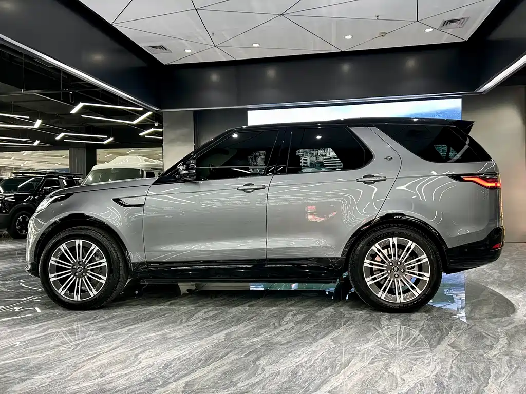 Land Rover Discovery 2021 — фото 8