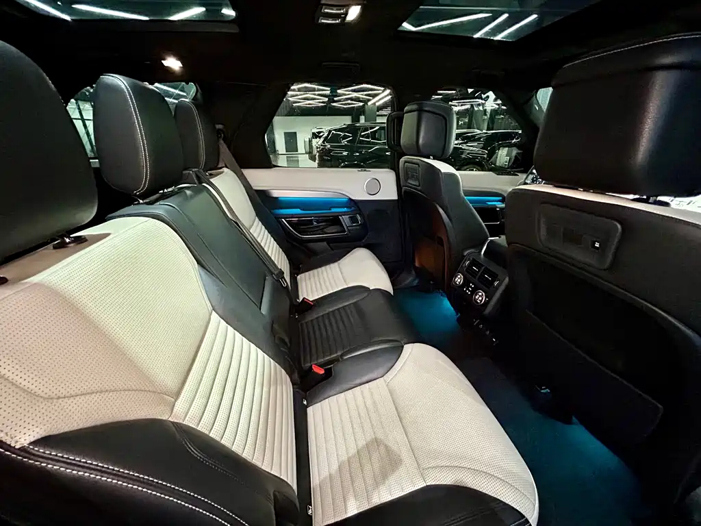 Land Rover Discovery 2021 — фото 36