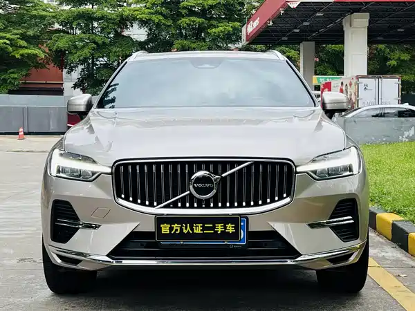 Volvo XC60 2025