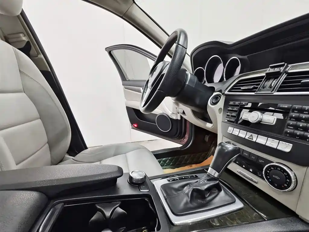 Mercedes-Benz C-Class 2013 — фото 15