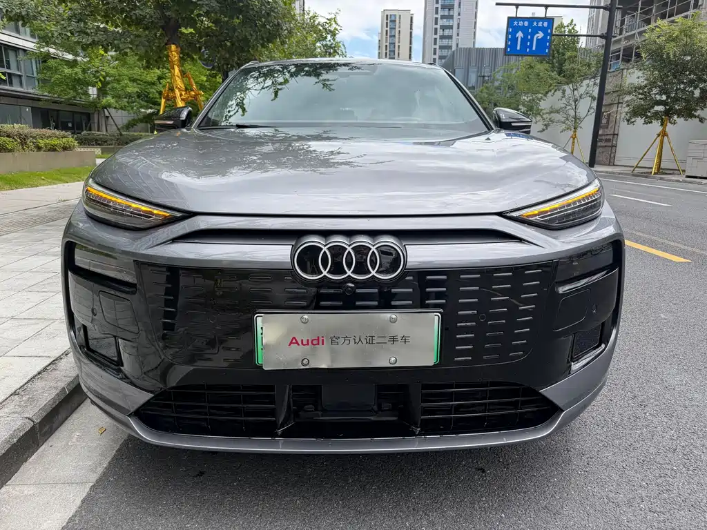 Audi Q6L E-Tron 2025 — фото 2