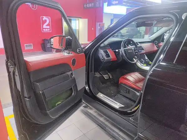 Land Rover Range Rover Sport 2021