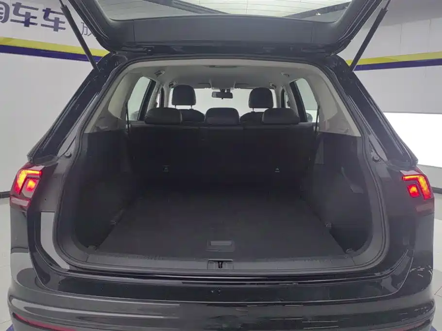 Volkswagen Tiguan L 2021 — фото 4