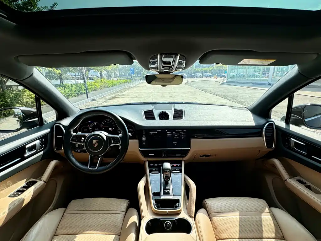 Porsche Cayenne 2018 — фото 15