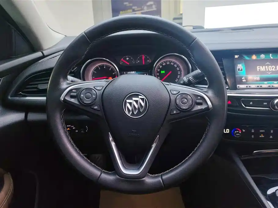 Buick Regal 2020 — фото 15
