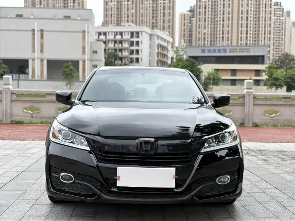 Honda Accord 2018 — фото 2