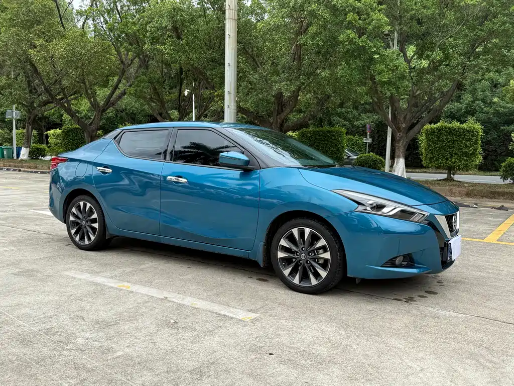 Nissan Bluebird 2019