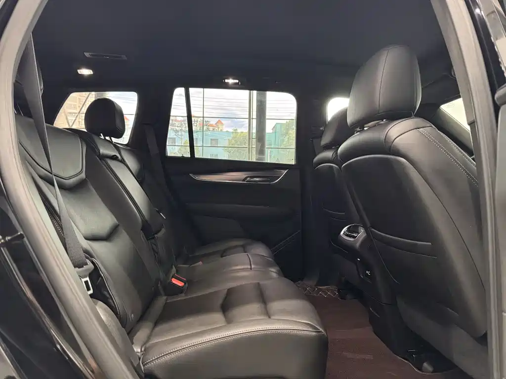 Cadillac XT6 2021 — фото 14