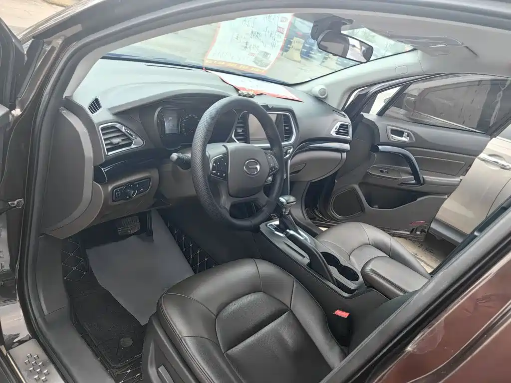 GAC Trumpchi GS4 2016 — фото 16