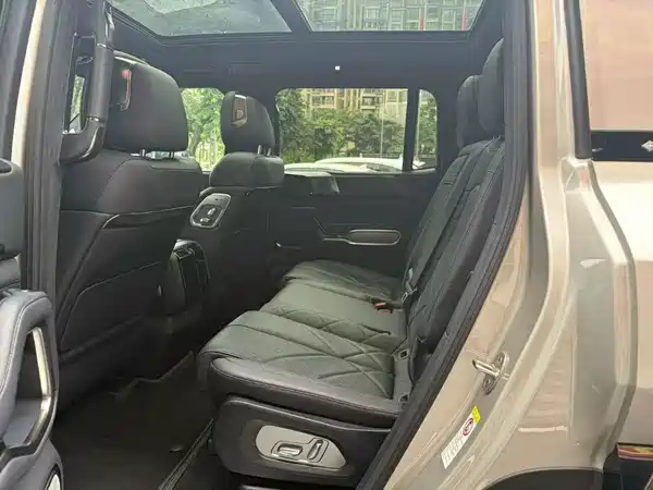 Fangchengbao Leopard 8 2025