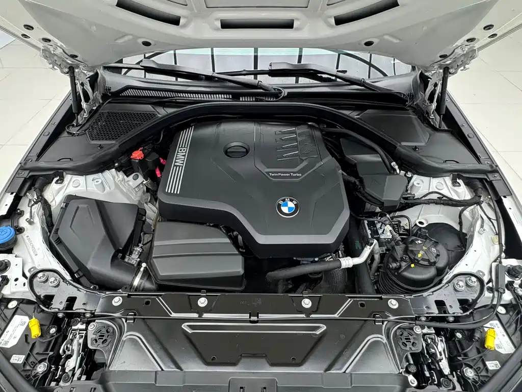 BMW 3 Series 2023 — фото 19