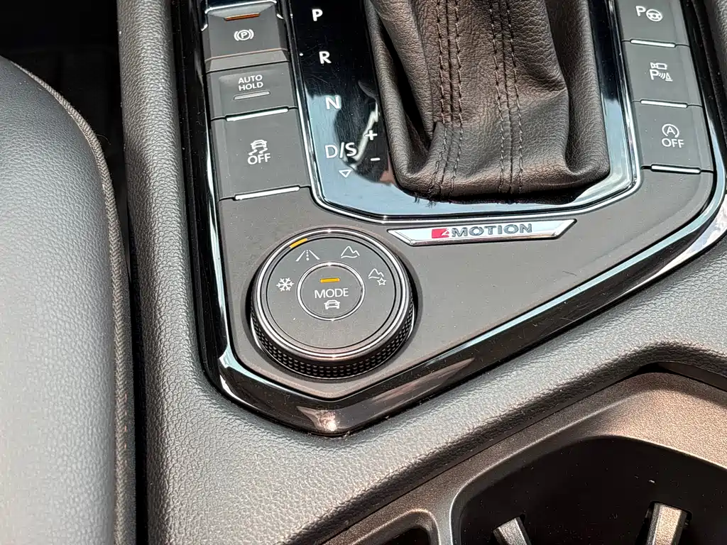 Volkswagen Tiguan L 2017 — фото 38