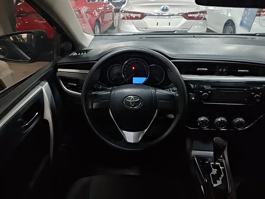 Toyota Corolla 2016 — фото 11