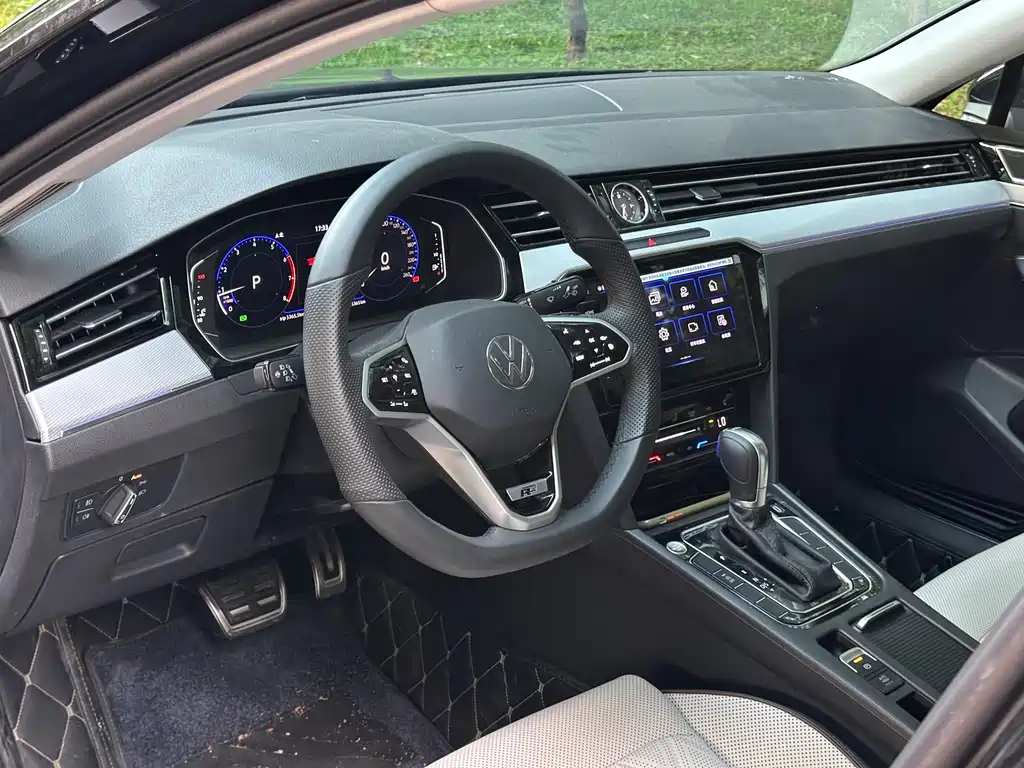 Volkswagen Magotan 2025