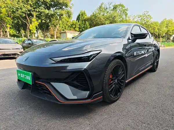 Changan UNI-V 2025