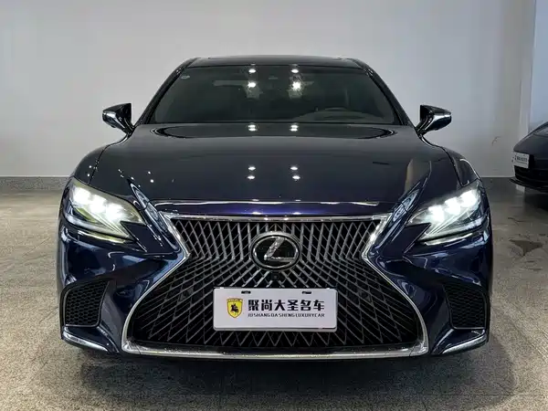 Lexus LS 2018