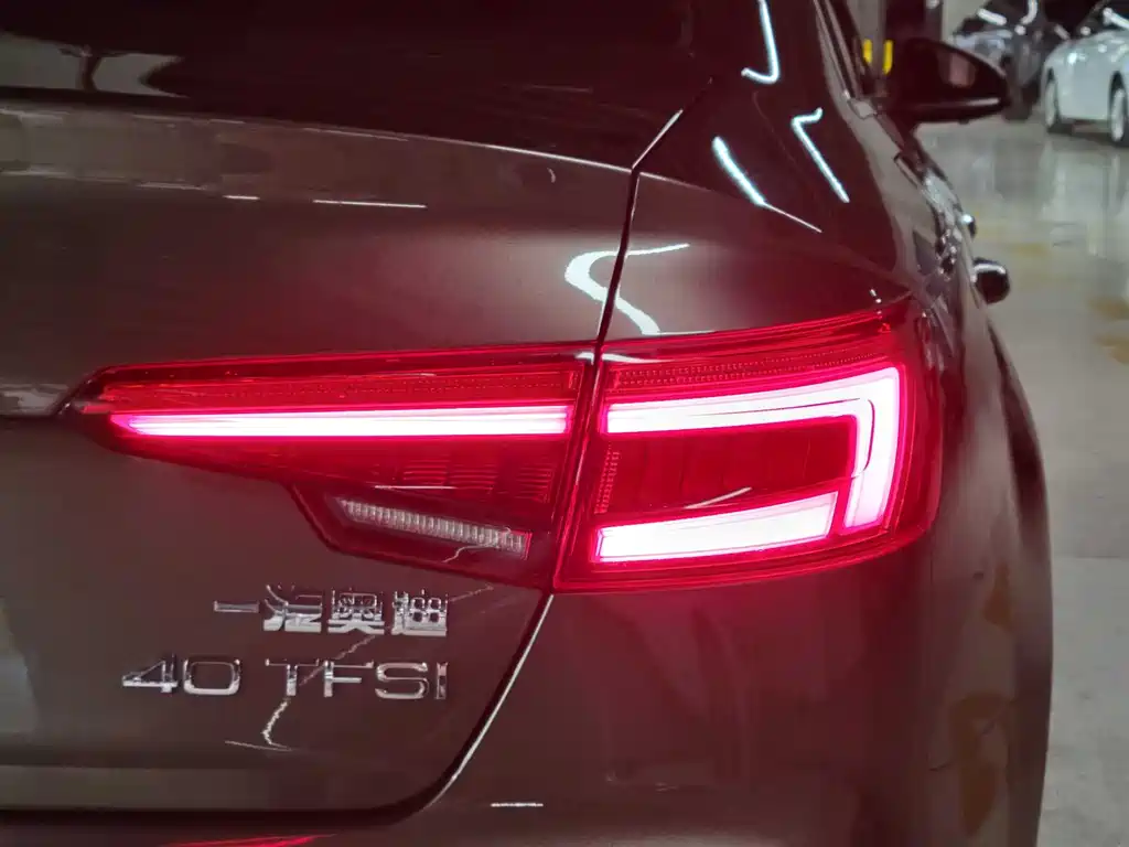 Audi A4L 2017 — фото 27