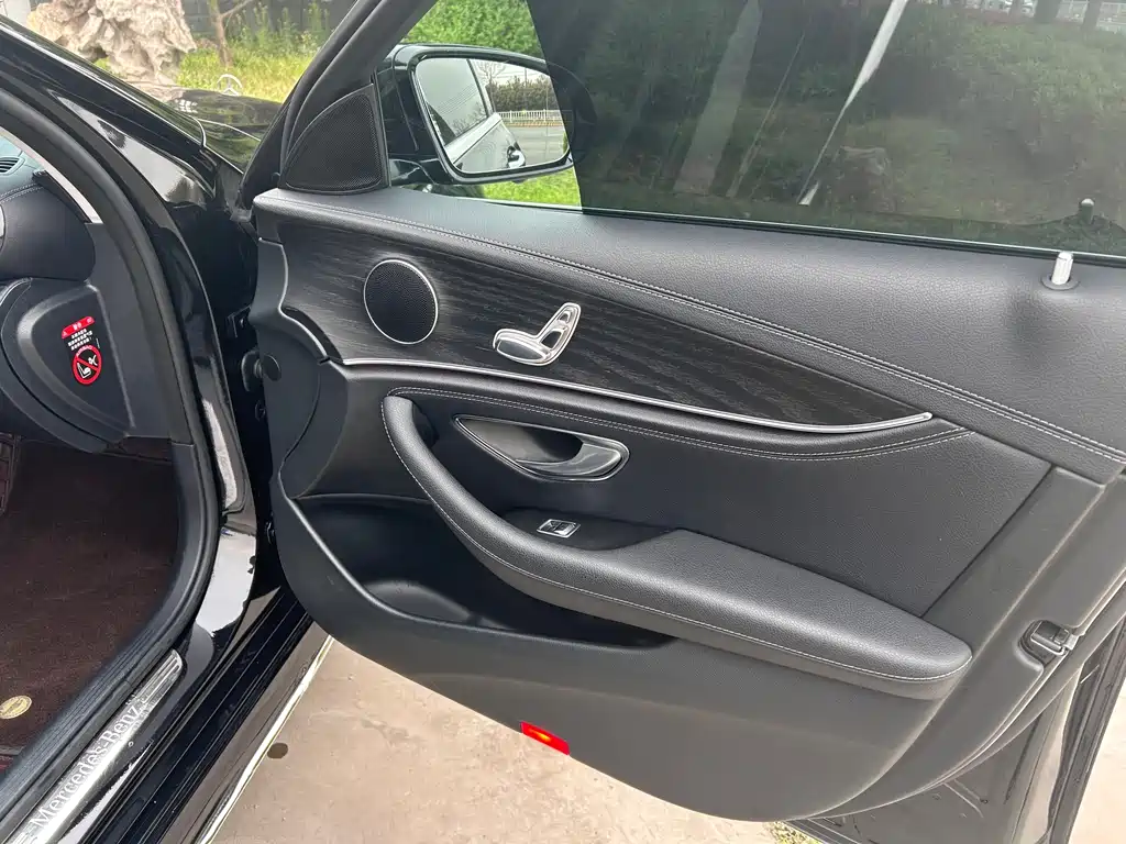 Mercedes-Benz E-Class 2020 — фото 21