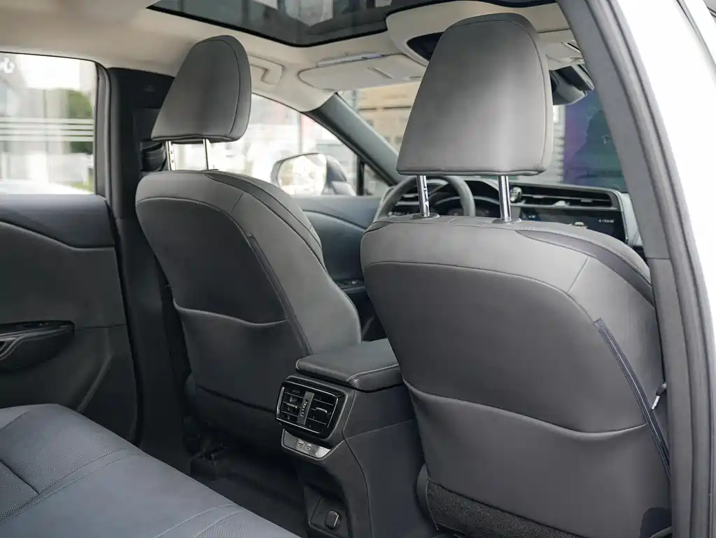 Lexus RZ 2023 — фото 13